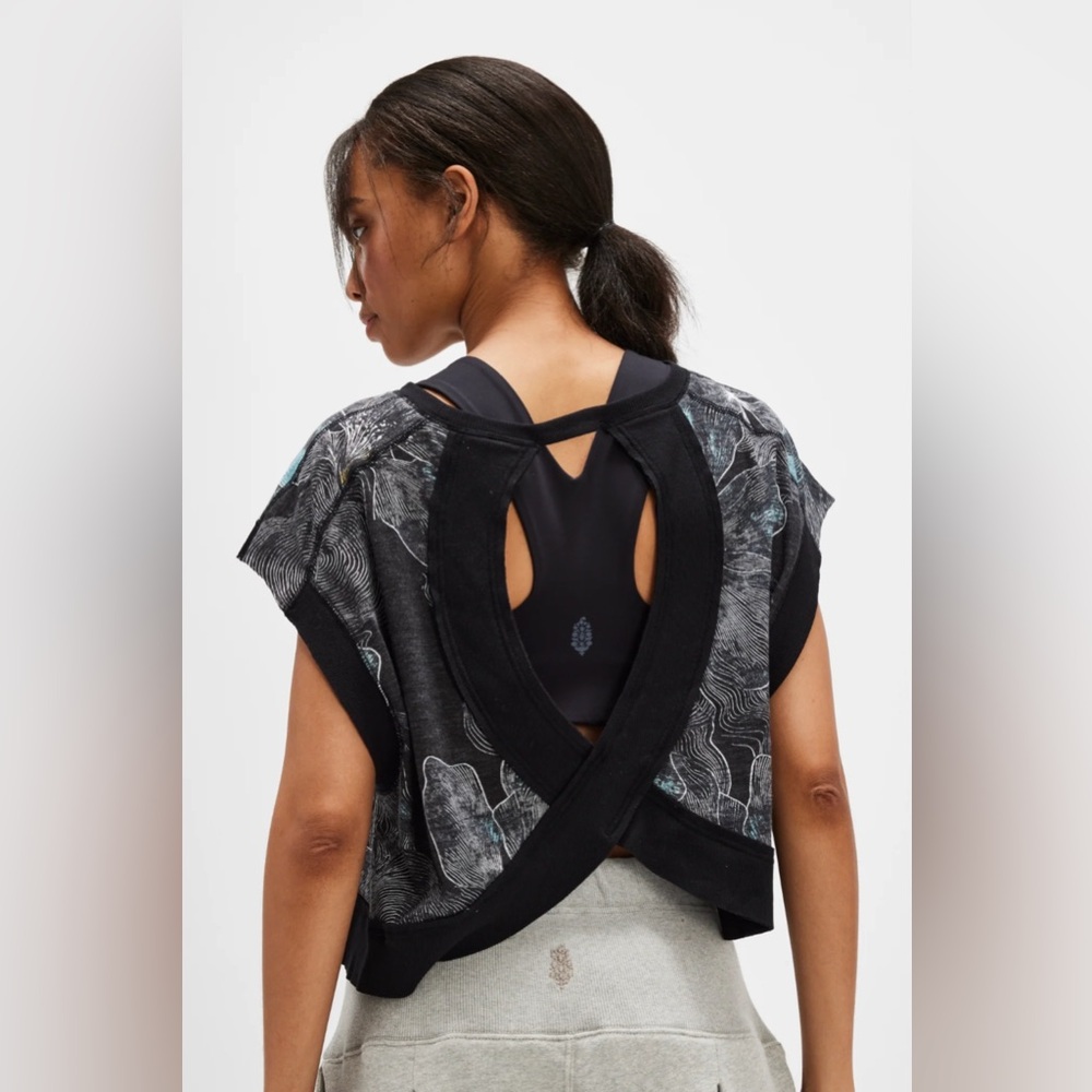 Free People MOVEMENT My Time Printed Layer Tee NWT Midnight Floral Black